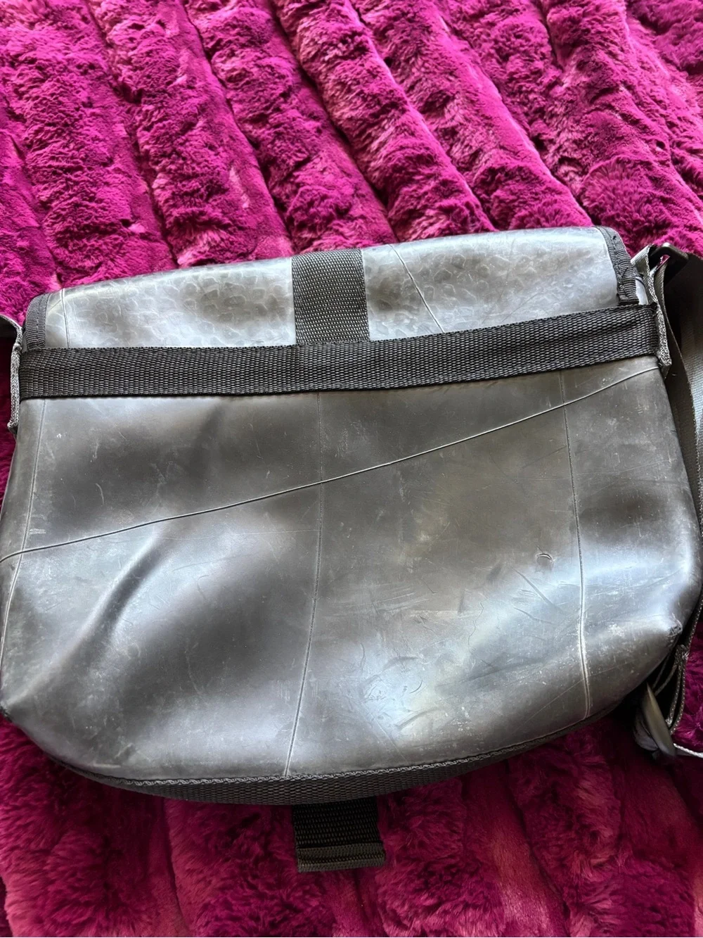 Vaho Gray inter tube Messenger Bag with Adjustable Strap